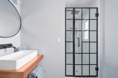 4 Mount Ave, Providence RI  02906-3410 exterior