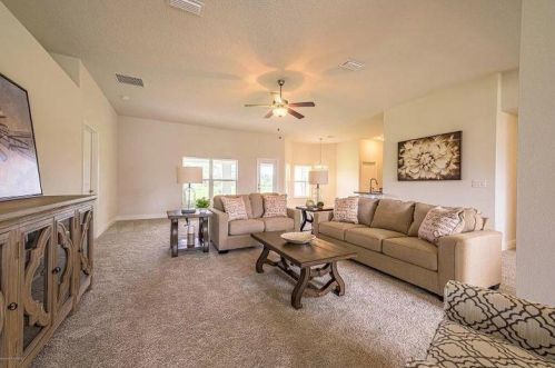 5957 Baylor Ave, Fort Pierce FL 34986-3635 exterior