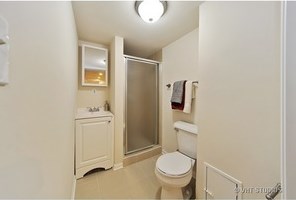 2529 Charleston St, Chicago IL 60647-4111 exterior