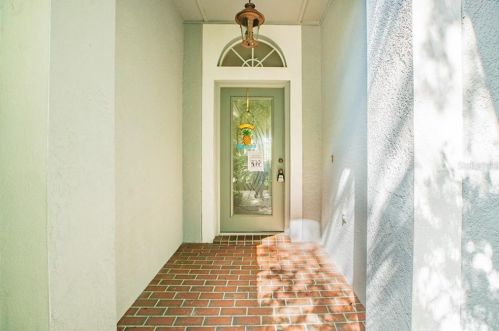 10118 Arbor Run Dr, Tampa FL 33647-2955 exterior