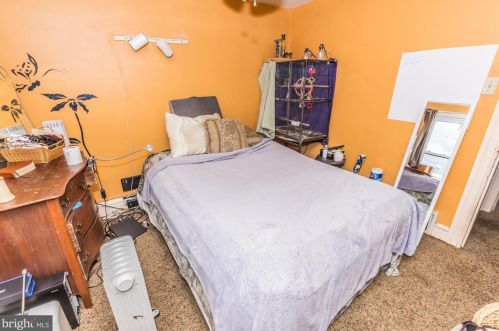 1238 Maple St, Pottstown PA 19464-5822 exterior