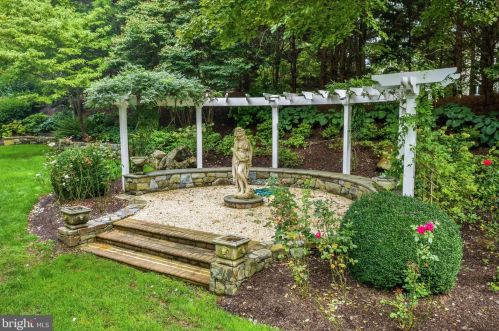 11720 Centurion Way, Rockville MD 20854-6420 exterior