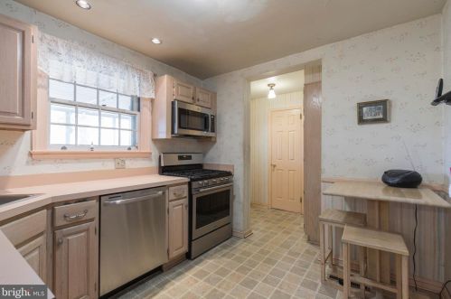 10 Meetinghouse Ln, Media PA 19064-1206 exterior