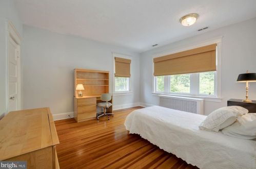 3928 Livingston St, Washington DC 20015-2921 exterior