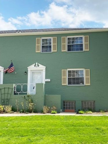 15 Chapel Dr, Pittsburgh, PA 15237-2517