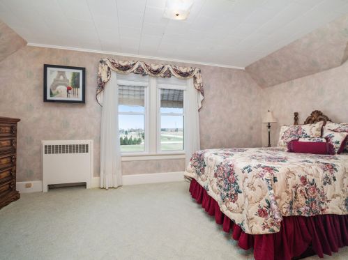 6208 Custer St, Manitowoc WI 54220-9285 exterior