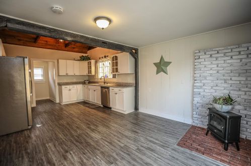 16 Livermore St, Wilton NH 03086-5502 exterior