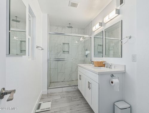 1341 Campbell Ave, Phoenix AZ  85013-2603 exterior