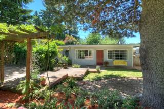 16753 3rd Ave, Seattle, WA 98148-1416