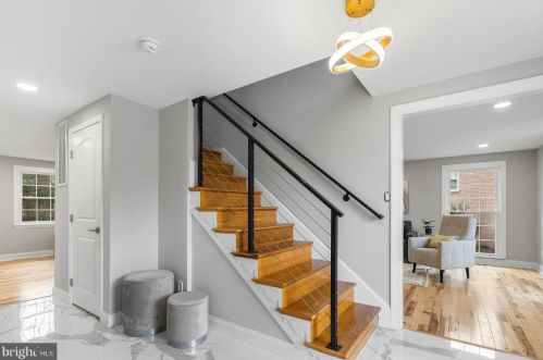 8916 Copenhaver Dr, Rockville MD  20854-3009 exterior