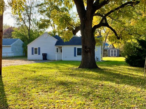 6705 Paris Ave, Grand Rapids, MI 49548-6950