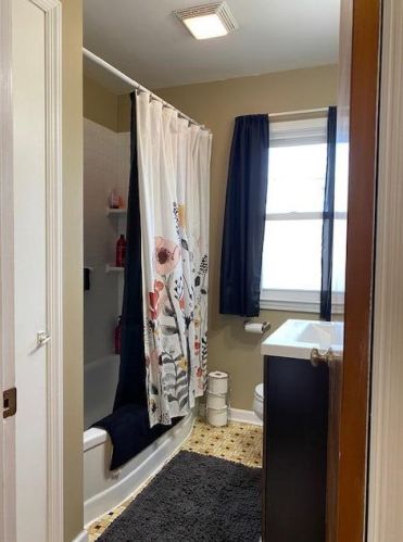 2623 80, Milwaukee WI 53213-1010 exterior