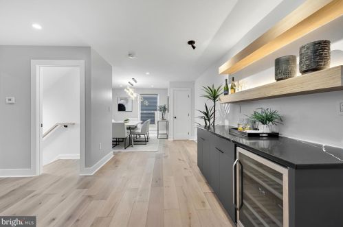 4624 Asbury Pl, Washington DC  20016-4325 exterior