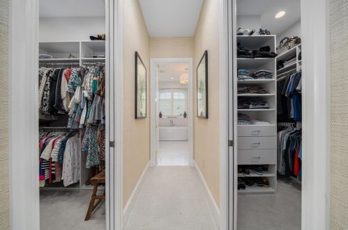 11428 Clayton Rd, Saint Louis MO 63131-2502 exterior