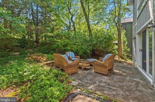 1926 Massachusetts Ave, Mc Lean VA 22101-4907 exterior