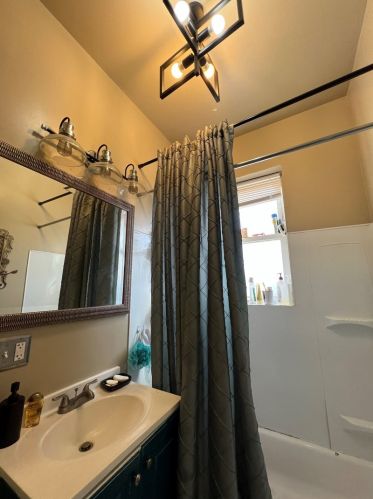 5144 Throop St, Chicago IL 60607-2534 exterior