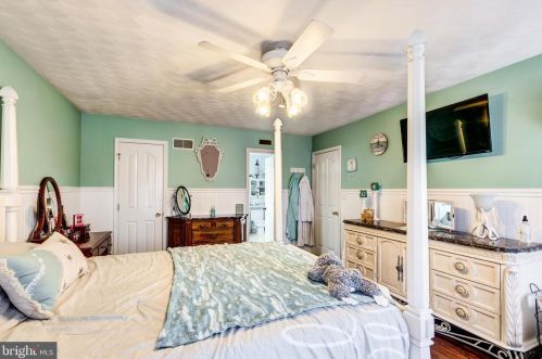 100 Columbus Ave, Littlestown PA 17340-1569 exterior