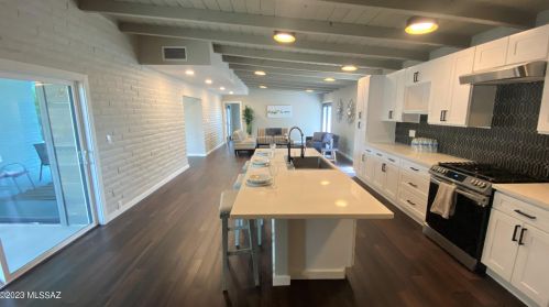 3955 Bear Canyon Rd, Tucson AZ  85749-8220 exterior