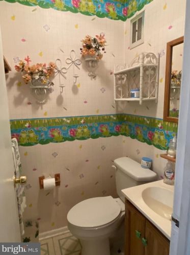 12410 Academy Rd, Philadelphia PA 19154-1929 exterior