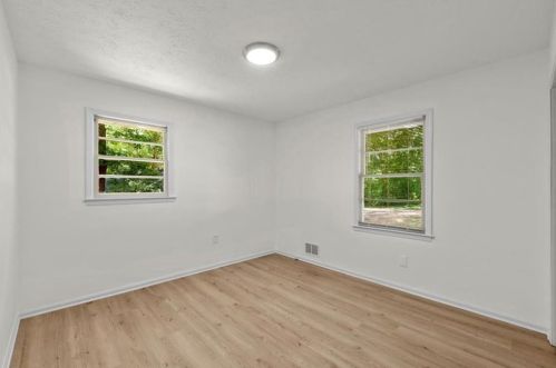 5496 Davis Dr, Austell GA 30106-7915 exterior