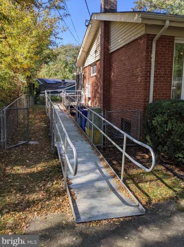 1801 Ladd St, Silver Spring MD  20902-3524 exterior