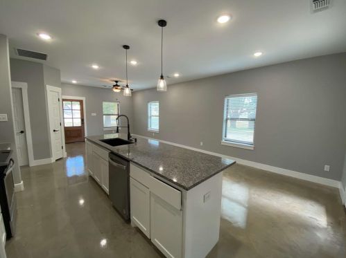 738 Sears St, Denison TX  75021-2744 exterior