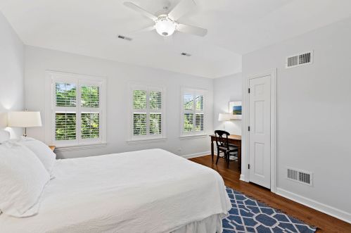 1749 Fern Ct, Chicago IL 60614-5606 exterior