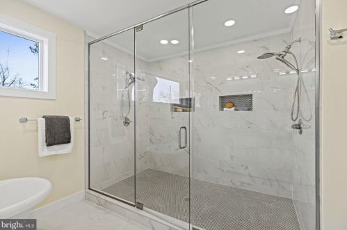 6005 Utah Ave, Washington DC 20015-1230 exterior