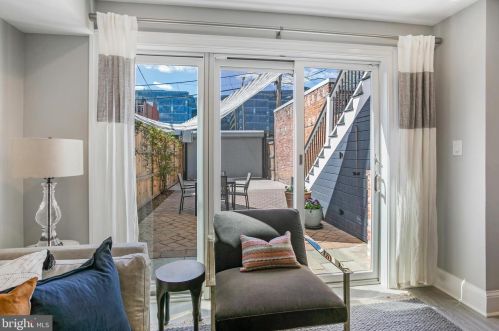 618 3 St, Washington DC 20002-4942 exterior