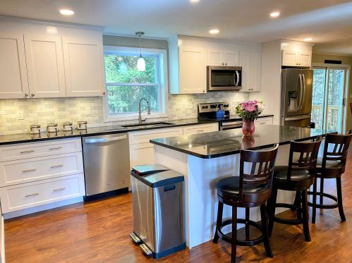 12 Essex St, Concord, NH 03301-4150