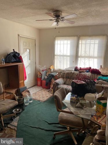 716 Croissant Pl, Washington DC 20019-2212 exterior