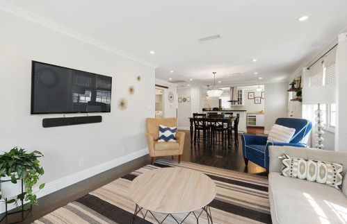 833 Willow Dr, Brea CA 92821-5052 exterior