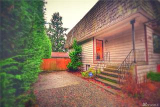 413 127th St, Seattle, WA 98133-8004