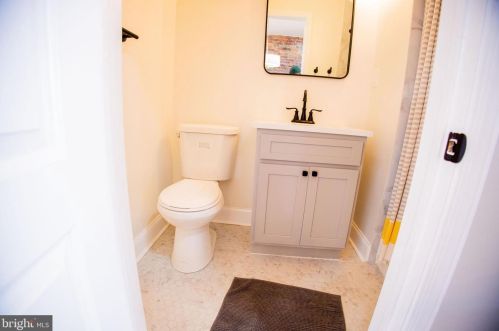 2022 21 St, Philadelphia PA 19145-2722 exterior