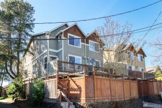 5977 Rainier Ave, Seattle WA  98118-2763 exterior