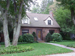 40 Ferncroft Rd, Newton, MA 02468-1214