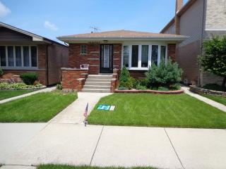 6846 63 Pl, Chicago IL  60638-4642 exterior