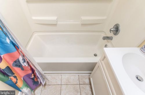 2264 Friendship St, Philadelphia PA 19149-1520 exterior