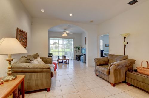 5779 Is Reach Ln, Boynton Beach FL 33437-4230 exterior