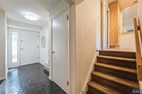 11 Maple Ave, Demarest NJ  07627-2404 exterior