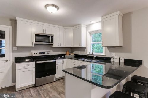 2319 Chestnut View Dr, Lancaster, PA 17603-4156