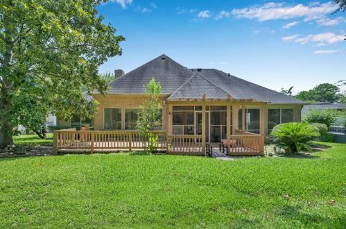 141 April Waters Dr, Montgomery TX 77356-8831 exterior