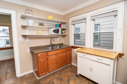 2040 70, Milwaukee WI 53223-2151 exterior