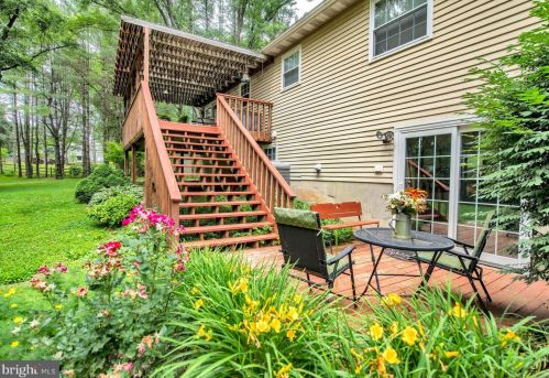 1902 Huntfield Ct, Fallston MD 21047-1004 exterior