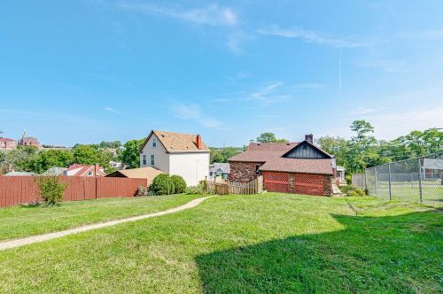 203 Cheston St, Pittsburgh, PA 15227-2111