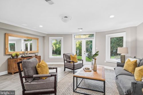 1645 Kirby Rd, Mc Lean VA  22101-3240 exterior