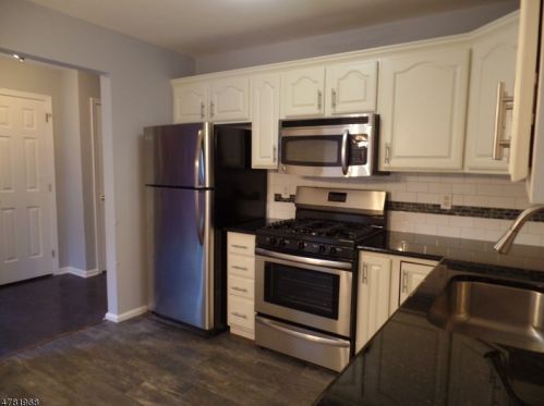 74 Williamson Ct, Bridgewater NJ  08807-5642 exterior