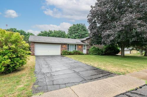 15694 Harmony Way, Saint Paul, MN 55124-7120