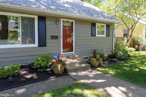 1003 Robin Rd, Silver Spring, MD 20901-1874
