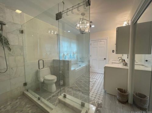 44 Nursery St, Norwalk CT 06850-1718 exterior